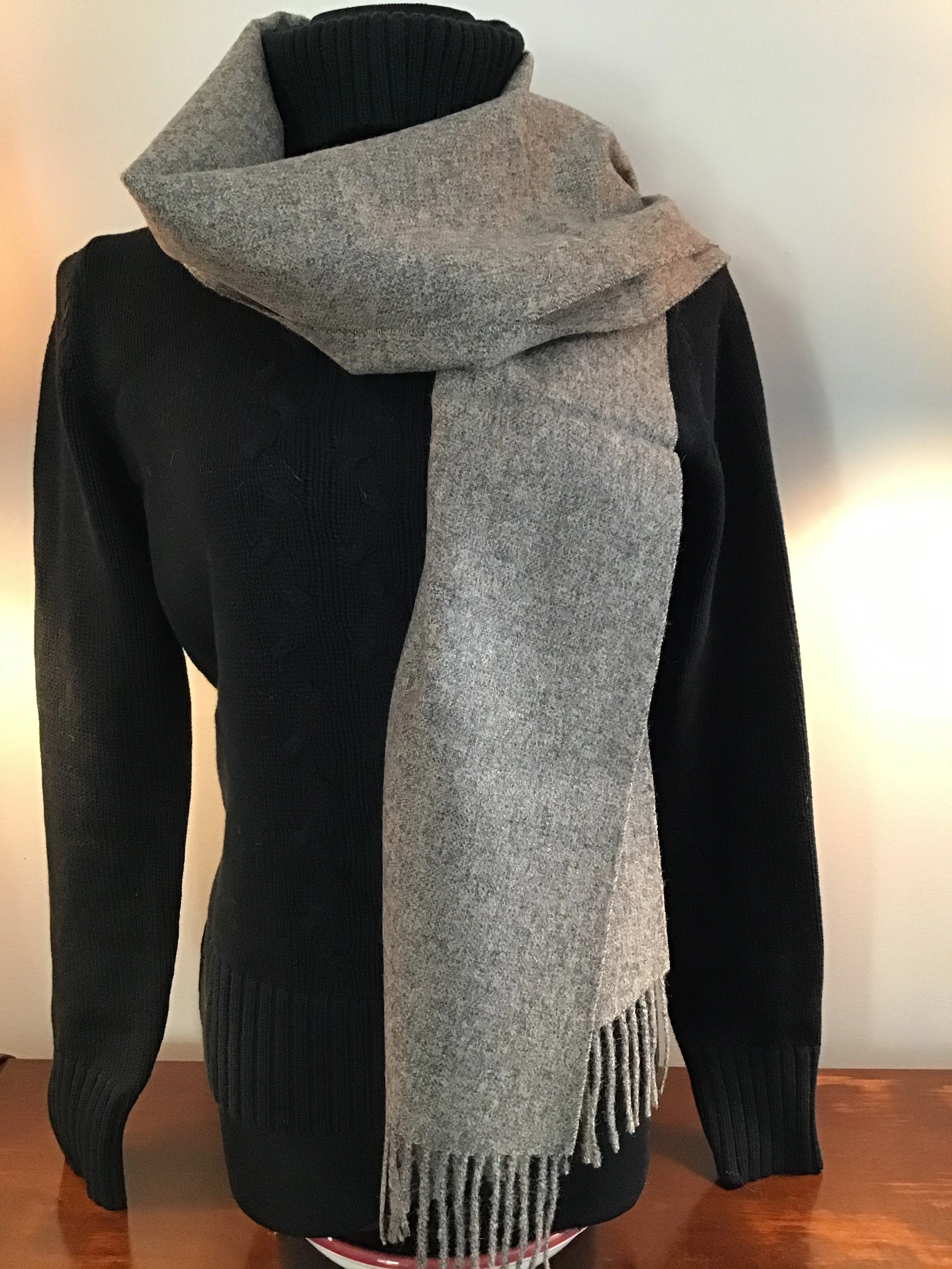 Luxuriously Soft Alpaca Scarf – Wrap Yourself in Cloud-Like Comfort.